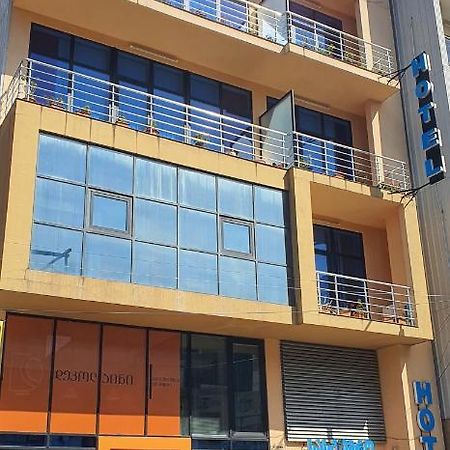 באטומי Blossom Hotel מראה חיצוני תמונה