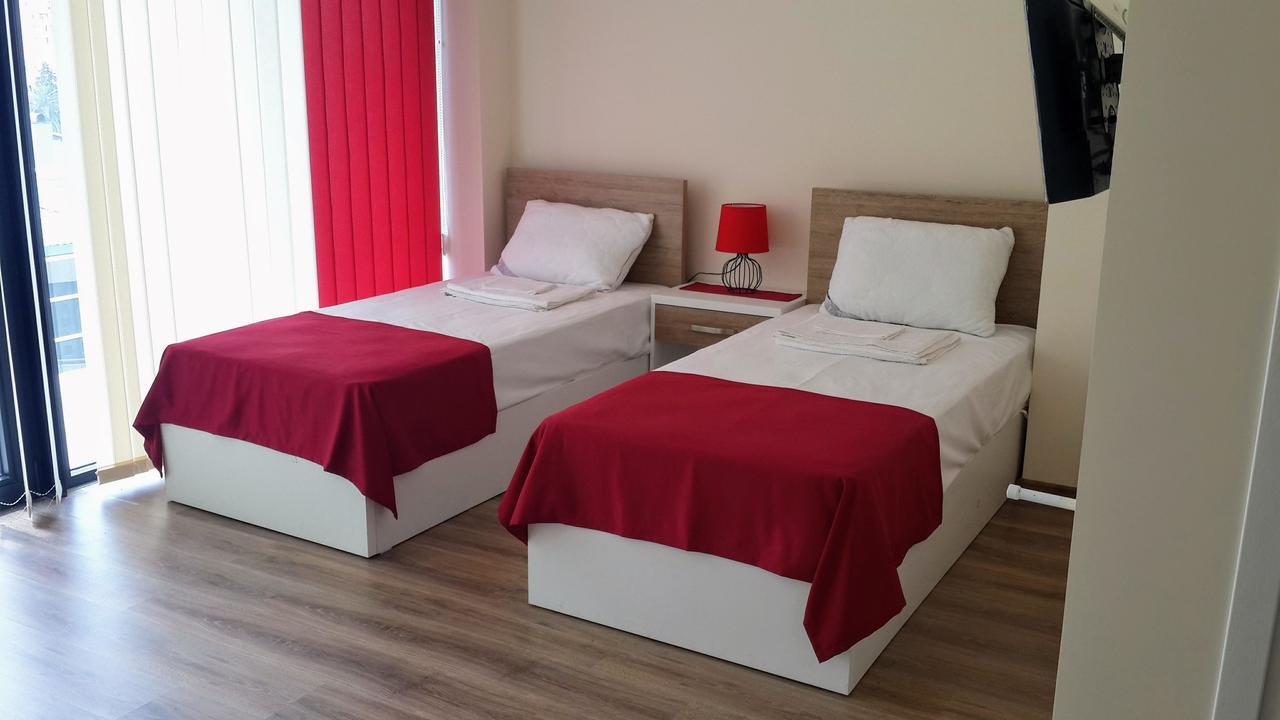 באטומי Blossom Hotel מראה חיצוני תמונה