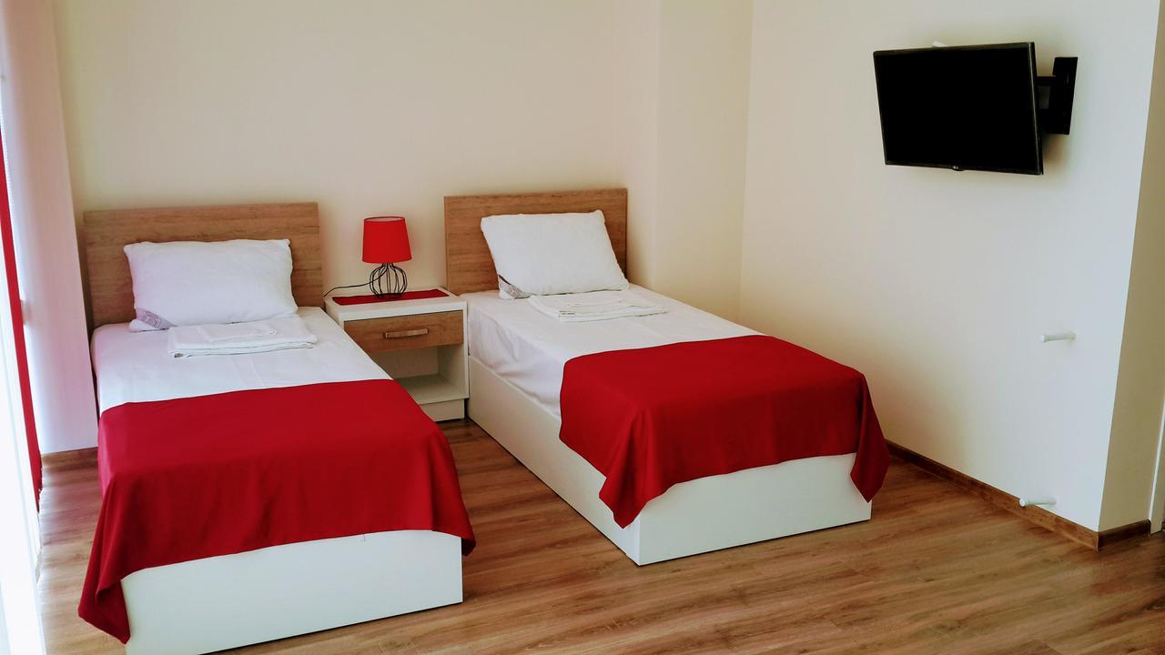באטומי Blossom Hotel מראה חיצוני תמונה