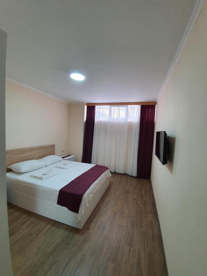 באטומי Blossom Hotel מראה חיצוני תמונה