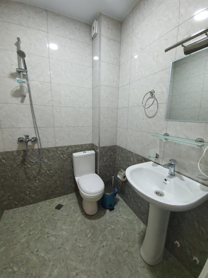 באטומי Blossom Hotel מראה חיצוני תמונה