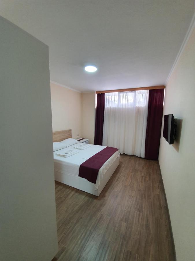 באטומי Blossom Hotel מראה חיצוני תמונה