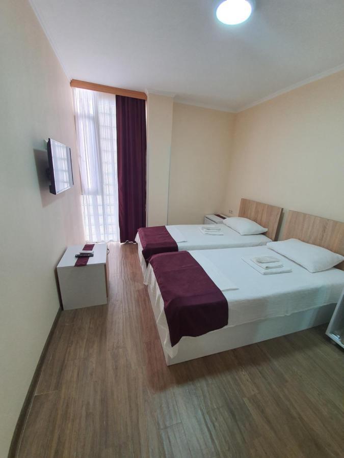 באטומי Blossom Hotel מראה חיצוני תמונה