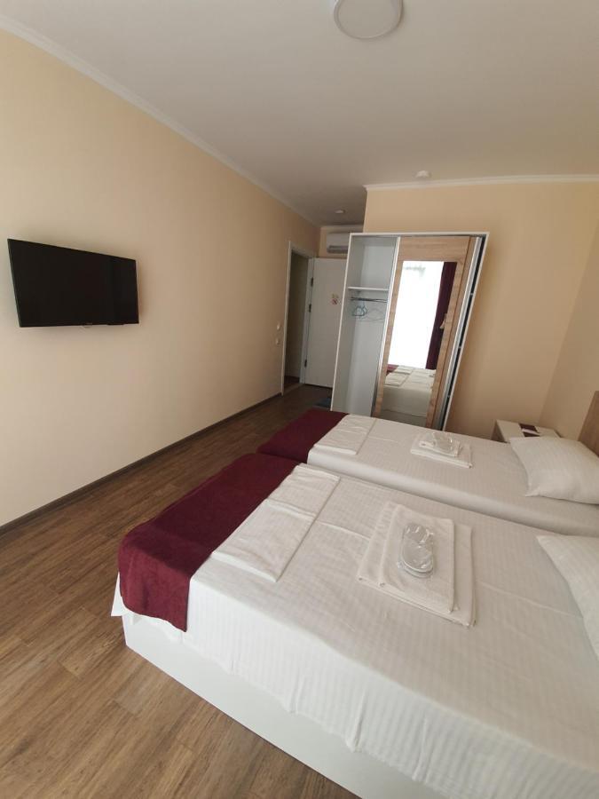 באטומי Blossom Hotel מראה חיצוני תמונה