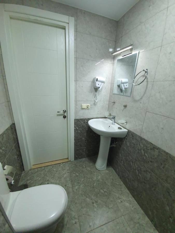 באטומי Blossom Hotel מראה חיצוני תמונה