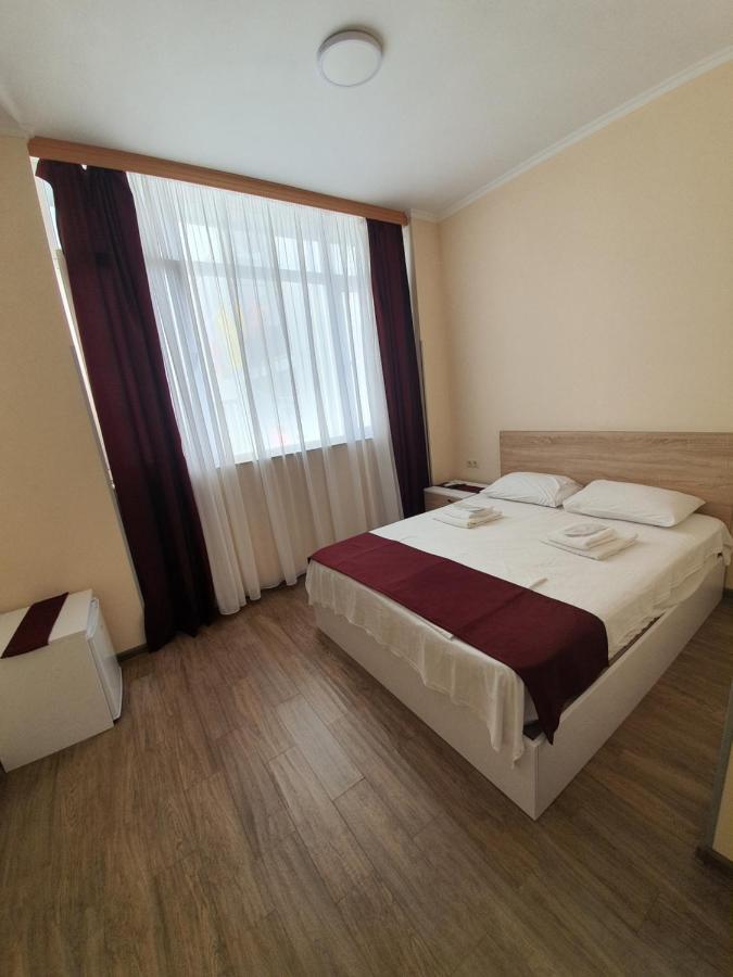 באטומי Blossom Hotel מראה חיצוני תמונה
