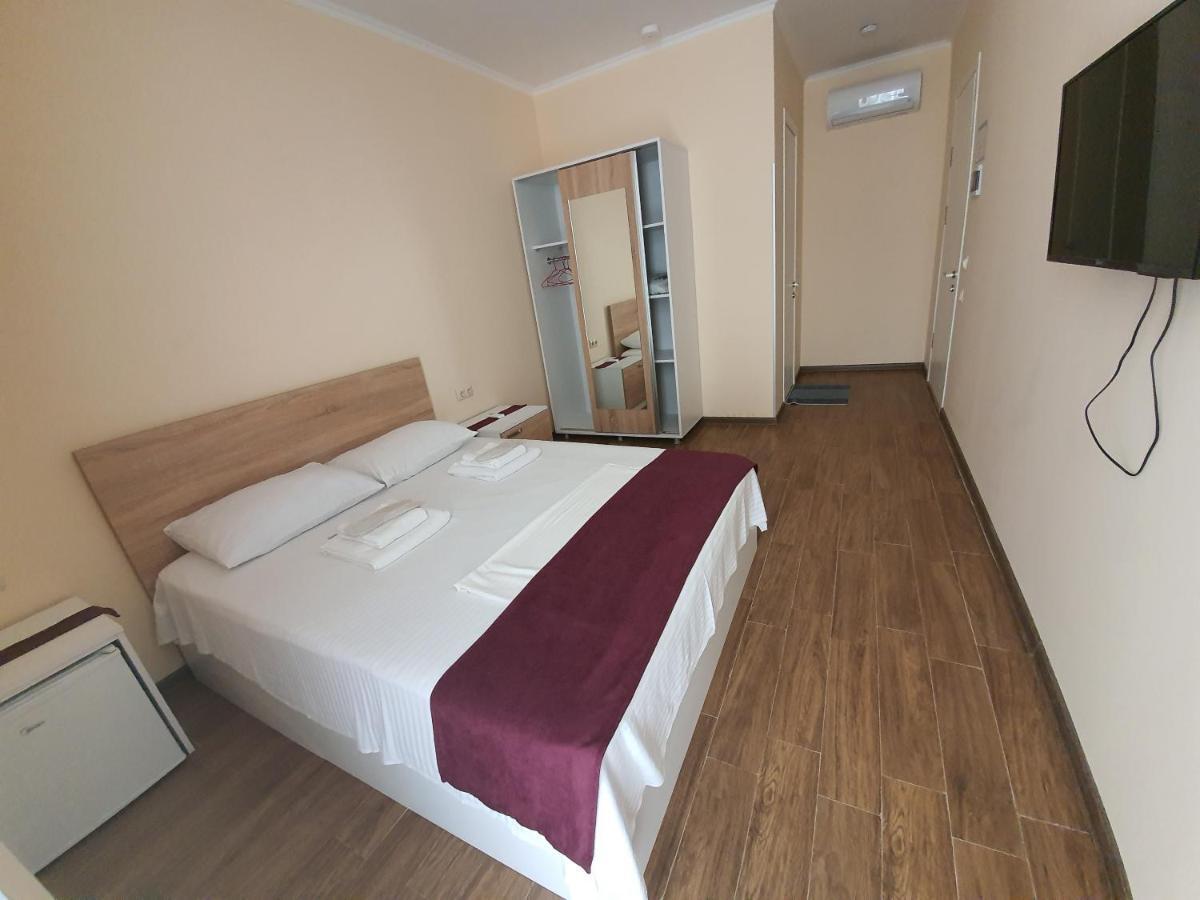 באטומי Blossom Hotel מראה חיצוני תמונה